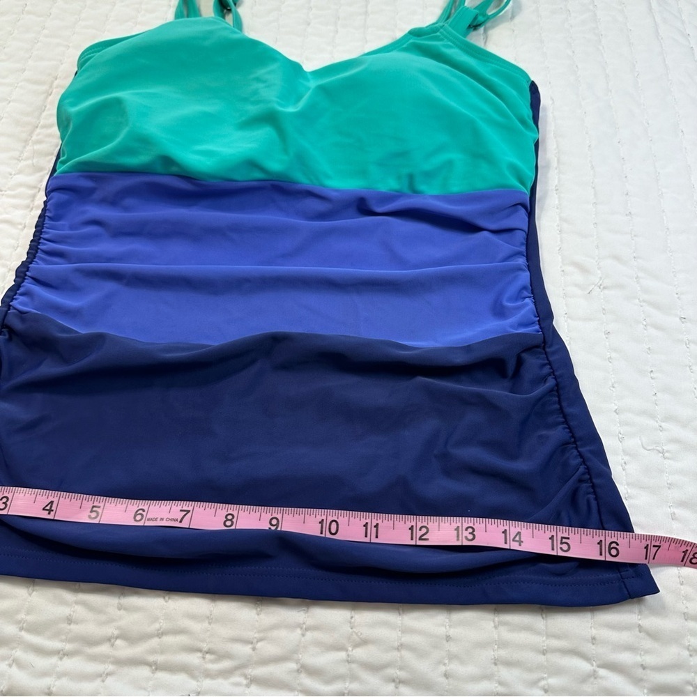 Croft & Barrow Aqua and Blue Top Swimsuit With Adjustable Straps in Size 10D - Picture 8 of 11